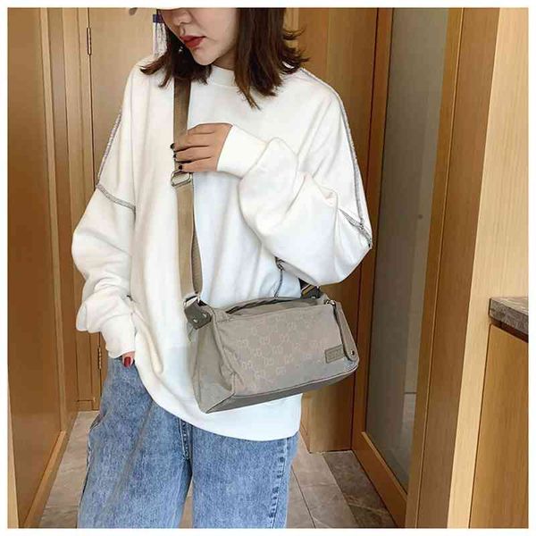 handbag new women's style fashion versatile small square bag leisure one shoulder messenger couple's bag fashion
handbag new women's style fashion versatile small square bag leisure one shoulder messenger couple's bag fashion