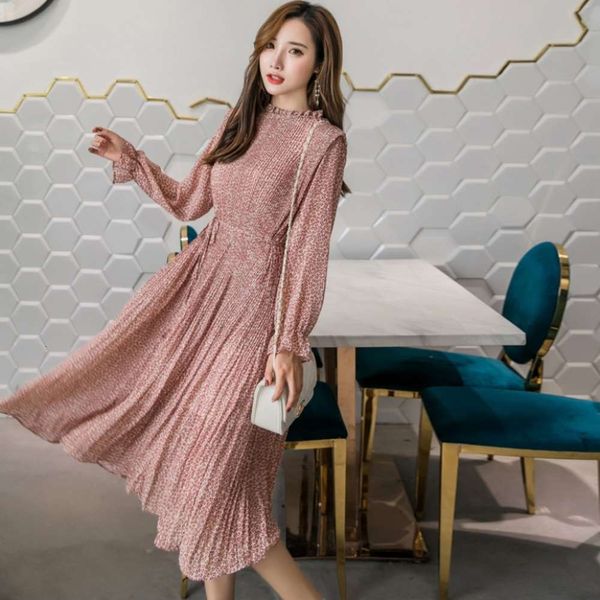 small floral chiffon dress 2021 spring women's fashion stand collar loose and thin pleated medium length skirt, Black;gray
small floral chiffon dress 2021 spring women's fashion stand collar loose and thin pleated medium length skirt, Black;gray