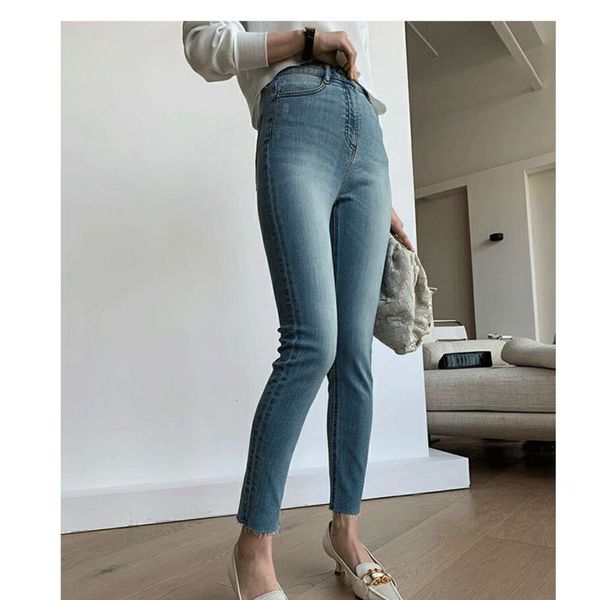 elastic with small feet, hips and high waist design, rough nine point women's customer order, Blue
elastic with small feet, hips and high waist design, rough nine point women's customer order, Blue