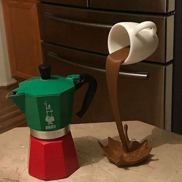 frames suspended creative design that occupy the home furnishing articles resin handicraft dumping coffee cup 2021
frames suspended creative design that occupy the home furnishing articles resin handicraft dumping coffee cup 2021