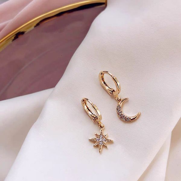silver needle s925 micro inlaid earrings female asymmetric star moon exquisite diamond earrings temperament light luxury, Golden
silver needle s925 micro inlaid earrings female asymmetric star moon exquisite diamond earrings temperament light luxury, Golden