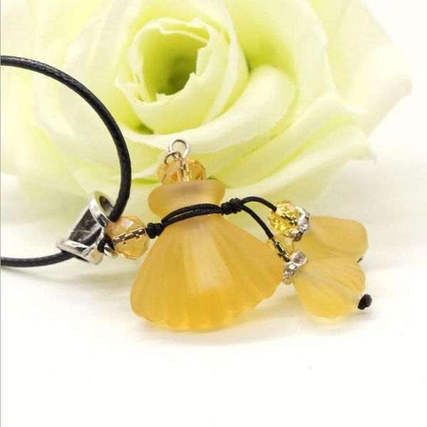 pretty shell glass perfume pendant refillable empty color essential oil bottle lady favors novelty necklace 5pcs/lot jy021
pretty shell glass perfume pendant refillable empty color essential oil bottle lady favors novelty necklace 5pcs/lot jy021