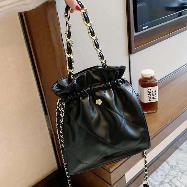 shoulder bags fashion black quilted plaid bucket bag female messenger crossbody simple chain hand small
shoulder bags fashion black quilted plaid bucket bag female messenger crossbody simple chain hand small