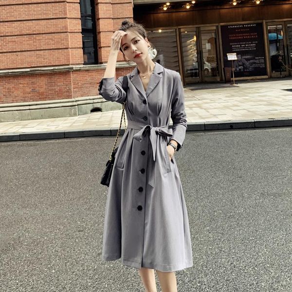 2021 autumn new women's windbreaker single-breasted waistband chic pleated waist hugging trench coat women coats women fashion, Tan;black
2021 autumn new women's windbreaker single-breasted waistband chic pleated waist hugging trench coat women coats women fashion, Tan;black
