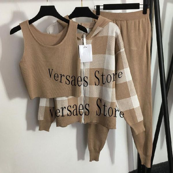 women's two piece pants 2021 deluxe design three knitted sportswear vest + contrast checked hooded cardigan legged casual, White
women's two piece pants 2021 deluxe design three knitted sportswear vest + contrast checked hooded cardigan legged casual, White