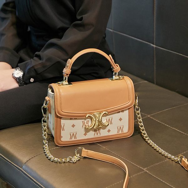 luxury trendy bags 2021 women's s hong kong fashion real leather new simple flower chain lock single shoulder messenger portable small
luxury trendy bags 2021 women's s hong kong fashion real leather new simple flower chain lock single shoulder messenger portable small