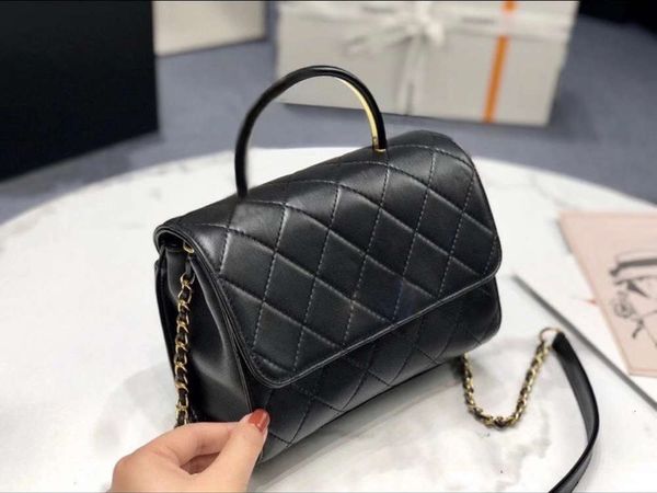 luxury new box package phone ling from the chain shoulder his hand titian wind at 2021
luxury new box package phone ling from the chain shoulder his hand titian wind at 2021