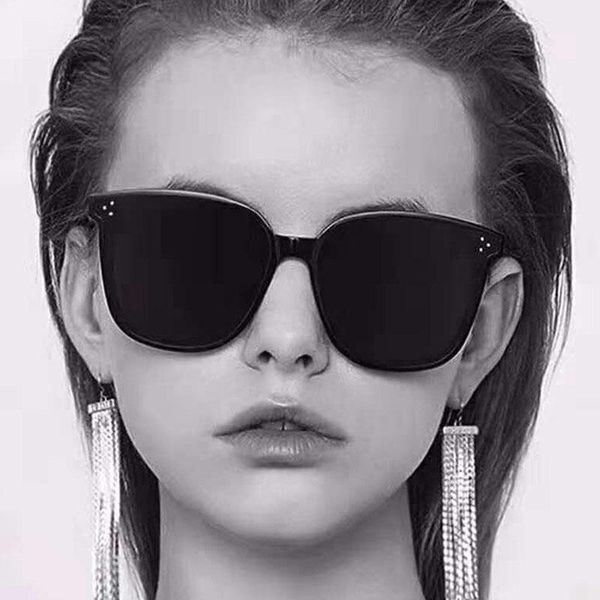 sunglasses duoyuanse 2021 brand women classic designer frame retro crystal square ladias eyewear occhiali da sole, White;black
sunglasses duoyuanse 2021 brand women classic designer frame retro crystal square ladias eyewear occhiali da sole, White;black