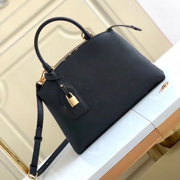 new letter printing luxury designers lady shoulder bags wallets handbags leather crocodile silk scarf bag shopping women plain flower handba
new letter printing luxury designers lady shoulder bags wallets handbags leather crocodile silk scarf bag shopping women plain flower handba