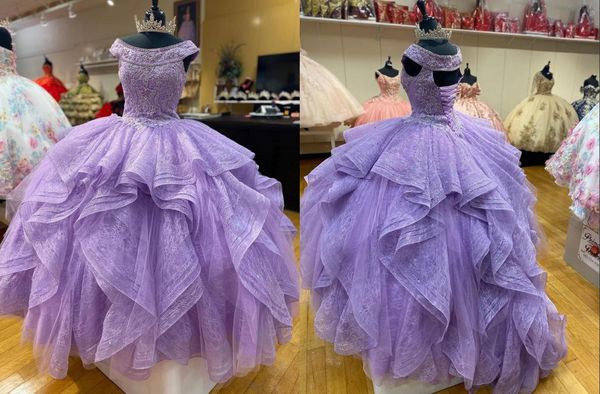 fashion lavender ruffled ball gown quinceanera prom dresses charro 2022 scoop neck with sleeves lace applique crystal long evening party dre, Blue;red
fashion lavender ruffled ball gown quinceanera prom dresses charro 2022 scoop neck with sleeves lace applique crystal long evening party dre, Blue;red