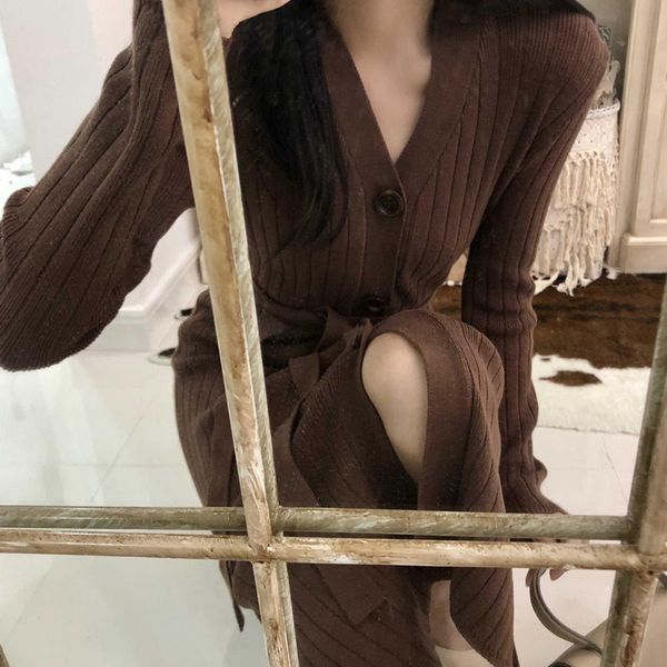 womens knitted dress long skirt 2021 autumn and winter slim long-sleeved v-neck mid-length solid color sweater base skirt, Black;gray
womens knitted dress long skirt 2021 autumn and winter slim long-sleeved v-neck mid-length solid color sweater base skirt, Black;gray