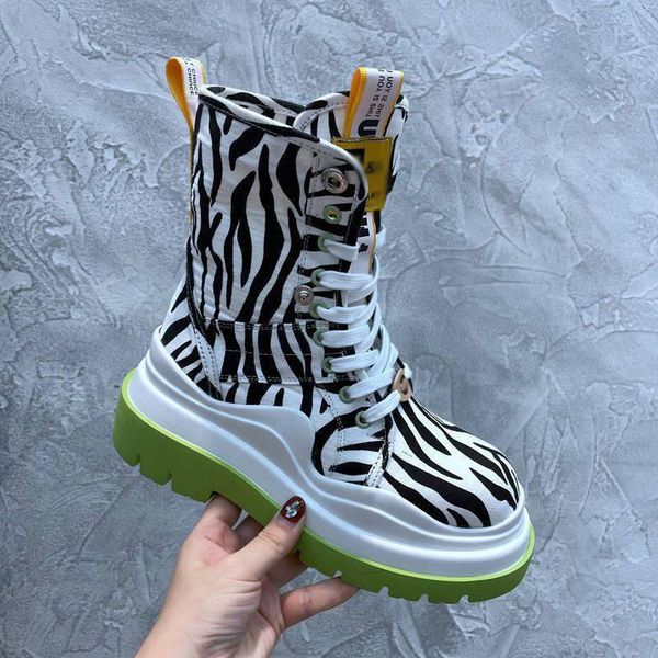 boots 2022 women breathable round toe ladies flat net red increased graffiti denim solid rubber female, Black
boots 2022 women breathable round toe ladies flat net red increased graffiti denim solid rubber female, Black