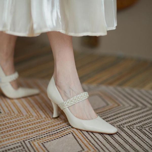 dress shoes 2021 retro mary janes,women pumps,high heels,pearls ankle strap leather shoes,pointed toe,female footware,black,beige
dress shoes 2021 retro mary janes,women pumps,high heels,pearls ankle strap leather shoes,pointed toe,female footware,black,beige
