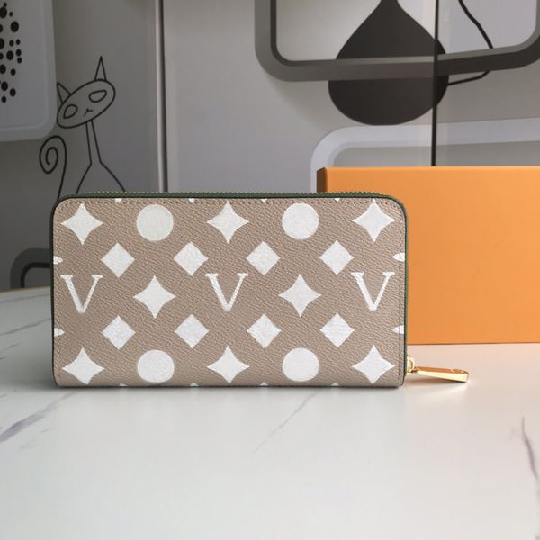 2021 fashion flowers designer wallets luxurys men women leather bags classic letters key coin purse original box plaid card holder 60017c, Red;black
2021 fashion flowers designer wallets luxurys men women leather bags classic letters key coin purse original box plaid card holder 60017c, Red;black