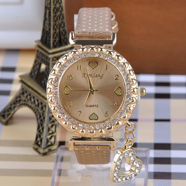 wristwatches 2021 women watch rhinestone heart pendant leather quartz relogio feminino fashion, Slivery;brown
wristwatches 2021 women watch rhinestone heart pendant leather quartz relogio feminino fashion, Slivery;brown