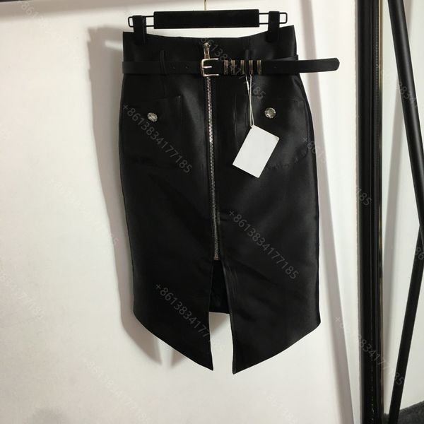 split zipper half skirt for women designer metal belt high waist dresses fashion stitching business casual black skirts
split zipper half skirt for women designer metal belt high waist dresses fashion stitching business casual black skirts