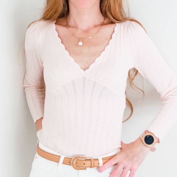 2021 new elegant ruffles knitted jumper solid women long sleeve v neck slim knitwear causal autumn simple crochet pullover 29o8, White;black
2021 new elegant ruffles knitted jumper solid women long sleeve v neck slim knitwear causal autumn simple crochet pullover 29o8, White;black