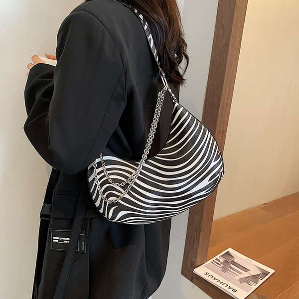 hbp luxury designerkorean women's new 2020 messenger simple pure color armpit leisure shoulder bag
hbp luxury designerkorean women's new 2020 messenger simple pure color armpit leisure shoulder bag