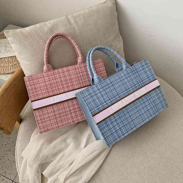 2022 factory wholesale new women's bag heart canvas checked tote bag ins popular fashion handbag trend
2022 factory wholesale new women's bag heart canvas checked tote bag ins popular fashion handbag trend