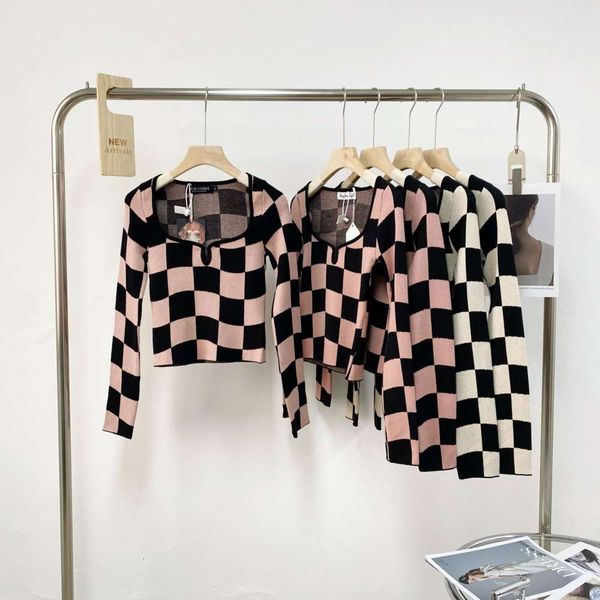 autumn plaid sweater pink black bottomed long sleeved spice girl sweater neck slim top, White;black
autumn plaid sweater pink black bottomed long sleeved spice girl sweater neck slim top, White;black