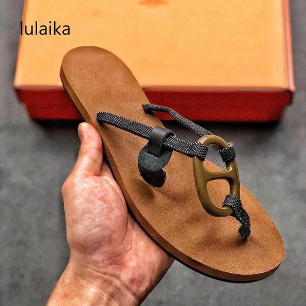 slippers classic luxury simple atmospher strap women sandals high-end customized shoes flip flops size 35-40, Black
slippers classic luxury simple atmospher strap women sandals high-end customized shoes flip flops size 35-40, Black