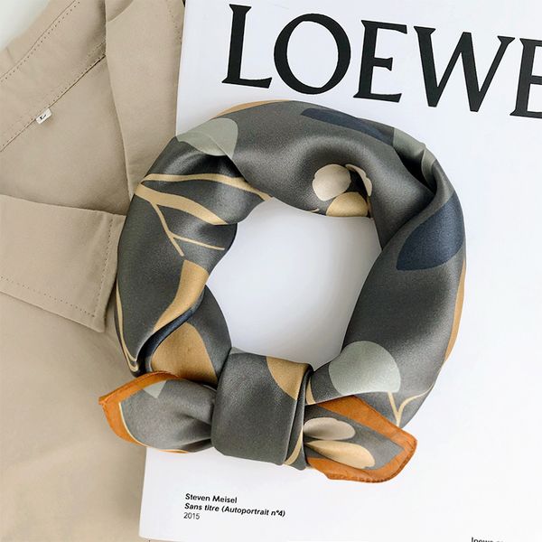 spring and mulberry silk small square scarves women autumn foreign style fashion gifts versatile long hair band scarf thin, Black;purple
spring and mulberry silk small square scarves women autumn foreign style fashion gifts versatile long hair band scarf thin, Black;purple