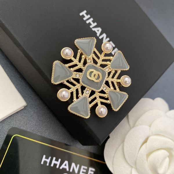 design necklace womenxiangjia 2021 new snowflake small fragrance double-c clothing swarovski pearl inlaid diamond fashion simp, Silver
design necklace womenxiangjia 2021 new snowflake small fragrance double-c clothing swarovski pearl inlaid diamond fashion simp, Silver
