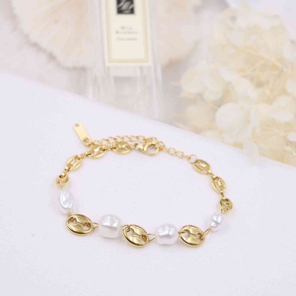 design jewelry decorated titanium steel pig nose shaped pearl coffee bean bracelet luxury high end, Black
design jewelry decorated titanium steel pig nose shaped pearl coffee bean bracelet luxury high end, Black