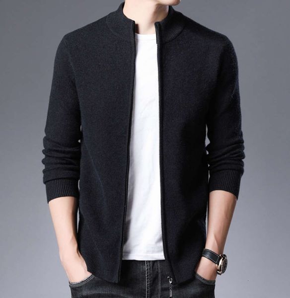 autumn and winter fashion men's cardigan knitted casual jacket zipper style, Black;brown
autumn and winter fashion men's cardigan knitted casual jacket zipper style, Black;brown
