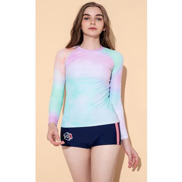 one-piece suits women's tight-fitting sunscreen split swimsuit surf suit long-sleeved
one-piece suits women's tight-fitting sunscreen split swimsuit surf suit long-sleeved