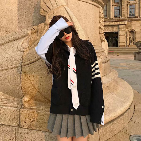 20 autumn winter tide br tb stitching sweater, versatile cardigan, hooded men's women's same front and rear color, White;black
20 autumn winter tide br tb stitching sweater, versatile cardigan, hooded men's women's same front and rear color, White;black