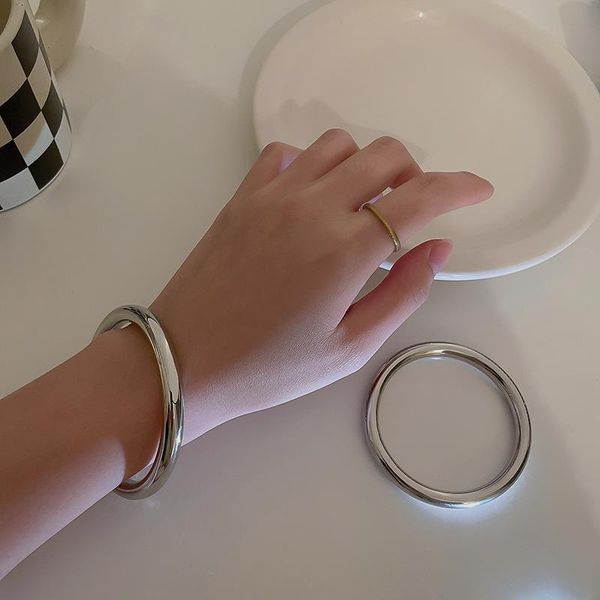 bangle u-magical minimalist silver color metallic for women girls exaggerated circle luxury charming wedding jewellery, Black
bangle u-magical minimalist silver color metallic for women girls exaggerated circle luxury charming wedding jewellery, Black