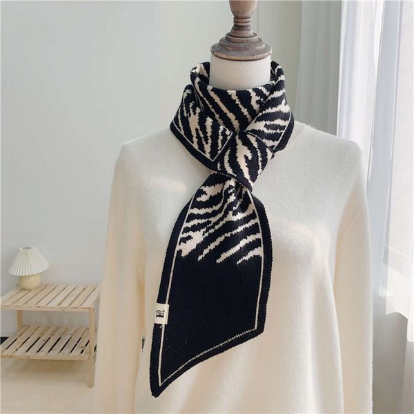korean warm wool knitted scarf, winter versatile zebra pattern short neck protection neckband, female small ears, Blue;black
korean warm wool knitted scarf, winter versatile zebra pattern short neck protection neckband, female small ears, Blue;black