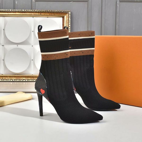 luxury designer boots women winter sock boot letter chain leather louiings shoes flat mid high heel vutton aass, Black
luxury designer boots women winter sock boot letter chain leather louiings shoes flat mid high heel vutton aass, Black