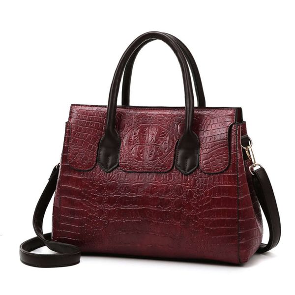 2021 large bag fashion embossed portable section single shoulder messenger multipurpose women's
2021 large bag fashion embossed portable section single shoulder messenger multipurpose women's