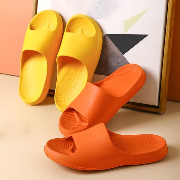 2021 new spring autumn anti-slip soft thicken eva slippers solid color home bathroom indoor shoes light flat with flip flops, Black 
2021 new spring autumn anti-slip soft thicken eva slippers solid color home bathroom indoor shoes light flat with flip flops, Black