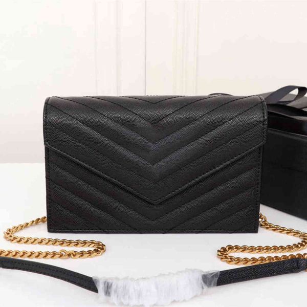 5a+designers latest collection golden metal buckle internal multi screen design graceful bag 27720 change numerous for brief caviar leather
5a+designers latest collection golden metal buckle internal multi screen design graceful bag 27720 change numerous for brief caviar leather