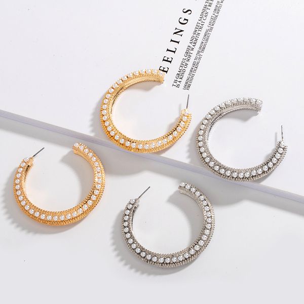 simple fashion pearl c-shaped earrings female style personality cold wind temperament trend, Silver
simple fashion pearl c-shaped earrings female style personality cold wind temperament trend, Silver
