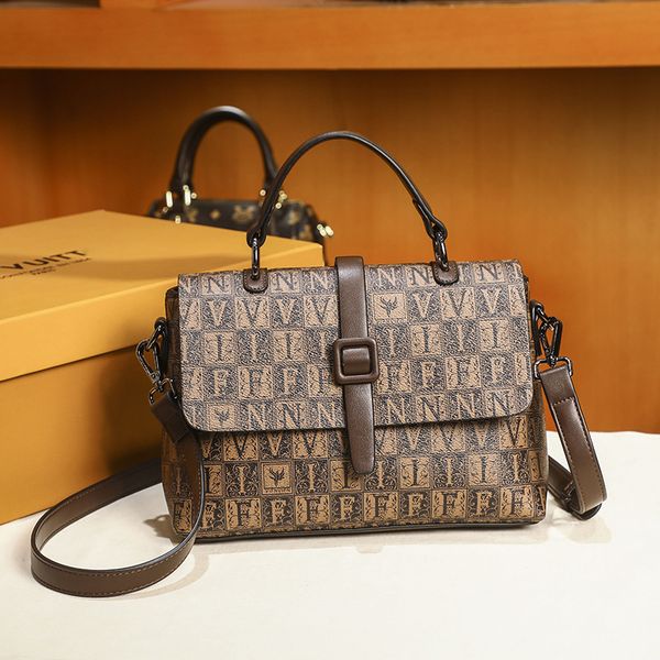 square ladies bags fashion portable western messenger new women's popular trendy style bag small letters 2021 vifea
square ladies bags fashion portable western messenger new women's popular trendy style bag small letters 2021 vifea