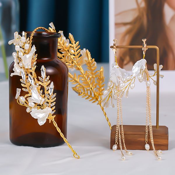 wedding headdress vintage handmade gold leaf hairband for women tiara hair accessories bridal hair jewelry headpiecedio chan contact, Golden;white
wedding headdress vintage handmade gold leaf hairband for women tiara hair accessories bridal hair jewelry headpiecedio chan contact, Golden;white