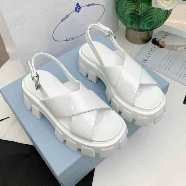 designer monolith luxurys women sandals summer buckle strap patent leather slides with original box classics wide solid pattern canvas, Black
designer monolith luxurys women sandals summer buckle strap patent leather slides with original box classics wide solid pattern canvas, Black