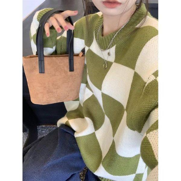 women's sweaters fall 2021 chessboard plaid long sleeve crew neck pullover sweater age-reducing knitted loose lazy western style top, White;black
women's sweaters fall 2021 chessboard plaid long sleeve crew neck pullover sweater age-reducing knitted loose lazy western style top, White;black