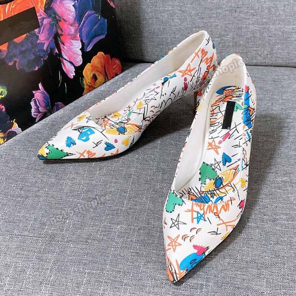 5a graffiti fashion high heels designer luxury shoe women sandals ladies casual shoes high-quality fabric calfskin size 34-42 height 6cm, Black
5a graffiti fashion high heels designer luxury shoe women sandals ladies casual shoes high-quality fabric calfskin size 34-42 height 6cm, Black