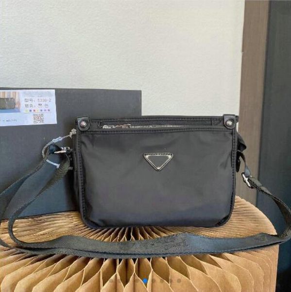 2022 women mens three layers shoulder bags nylon handbags designers chest pack lady tote chains crossbody bag hobo purses
2022 women mens three layers shoulder bags nylon handbags designers chest pack lady tote chains crossbody bag hobo purses