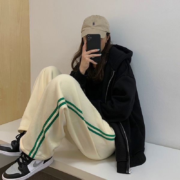 2021 new 3 colors korean style side stripe wide leg trouser female casual high elastic waist thick long pants womens (f4132) qeaz, Black;white
2021 new 3 colors korean style side stripe wide leg trouser female casual high elastic waist thick long pants womens (f4132) qeaz, Black;white