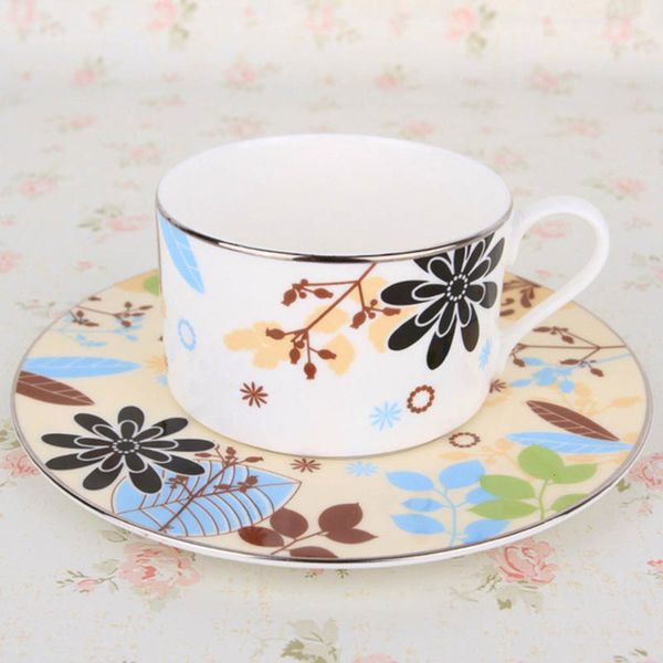 celadon porcelain coffee cups and saucers small teacups porcelain blue and white ceramic cups for tea chine classical
celadon porcelain coffee cups and saucers small teacups porcelain blue and white ceramic cups for tea chine classical