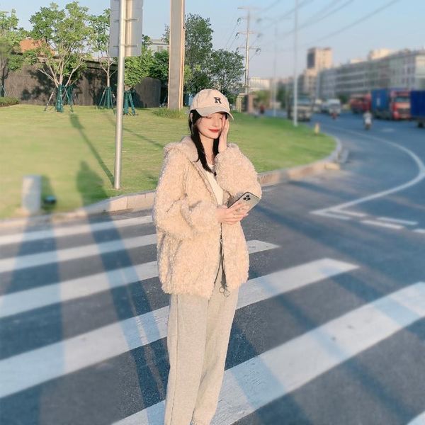 women's jackets lamb wool coat female autumn and winter 2021 fur one korean zipper stand collar hooded, Black;brown
women's jackets lamb wool coat female autumn and winter 2021 fur one korean zipper stand collar hooded, Black;brown