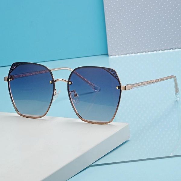 outdoor eyewear sunglasses women anti-ultraviolet polarized trendy fashion irregular trend driver driving
outdoor eyewear sunglasses women anti-ultraviolet polarized trendy fashion irregular trend driver driving