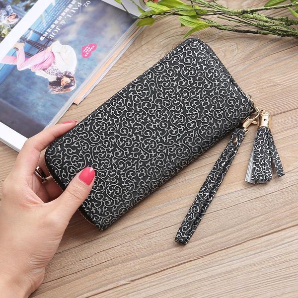 wallets women's wallet pu leather wristband stamping printing long large-capacity bags, Red;black
wallets women's wallet pu leather wristband stamping printing long large-capacity bags, Red;black