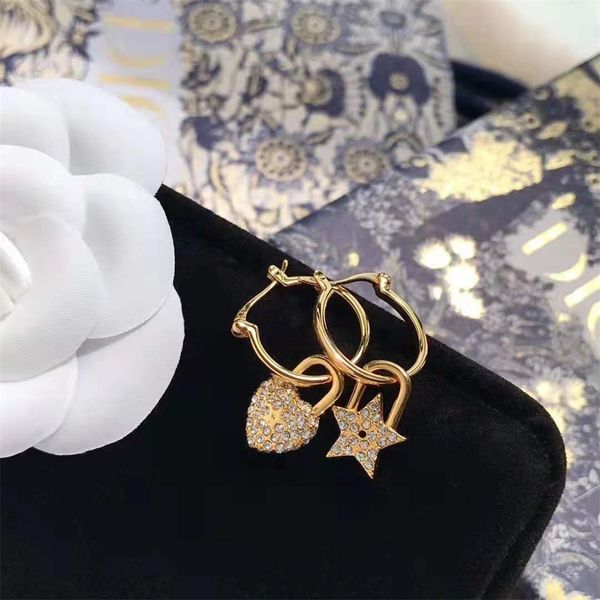 new style stud earrings, female voice, red jewelry. exclusive design jewel luxury_p3co, Golden
new style stud earrings, female voice, red jewelry. exclusive design jewel luxury_p3co, Golden
